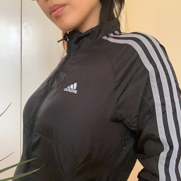 Adidas wind breaker - Picture 1 of 3